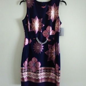 En Focus Blue Floral Chain Dress